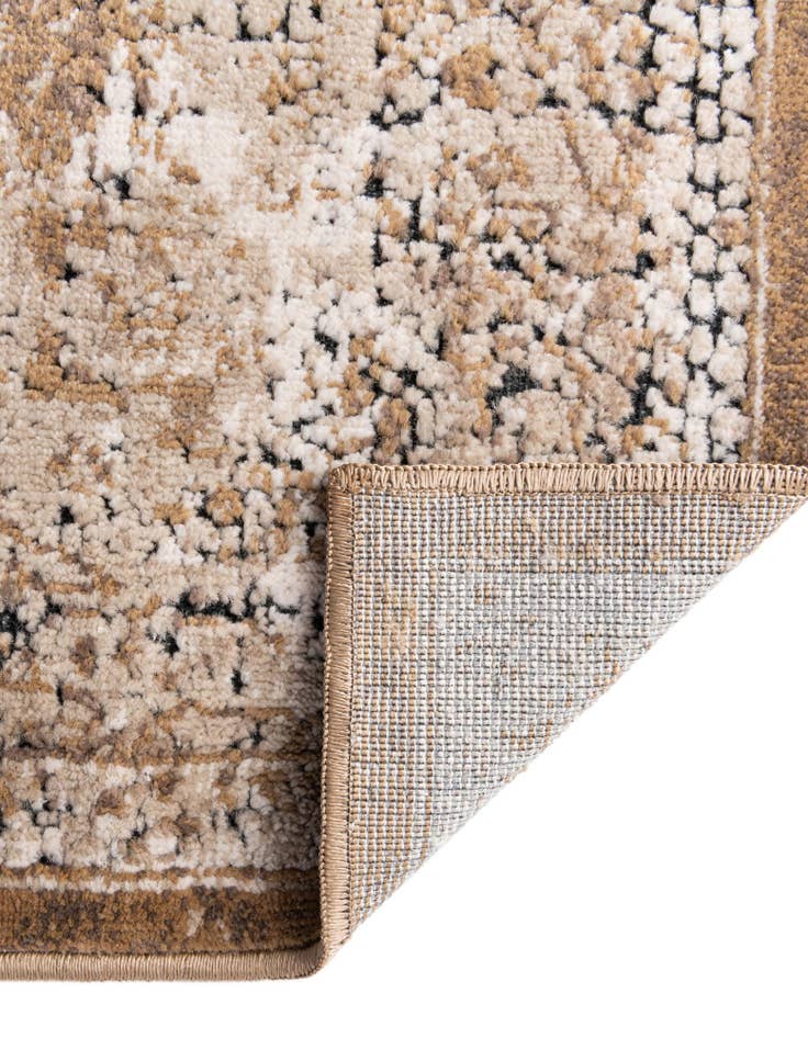 Detail image of 2' x 6' 9 Eliza Runner Rug