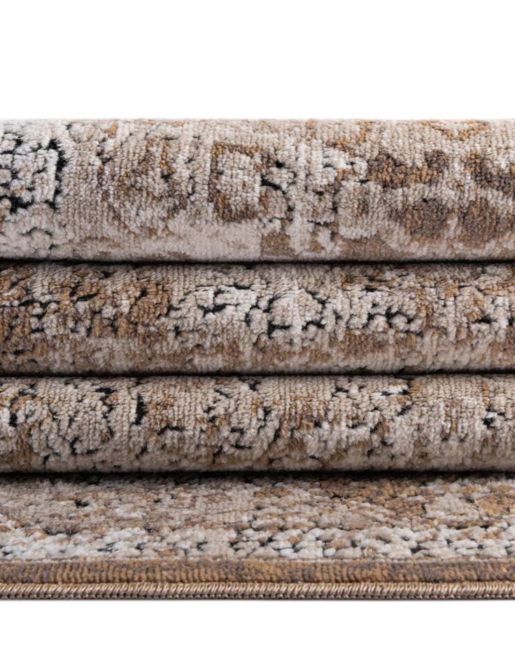 Detail image of 2' x 6' 9 Eliza Runner Rug