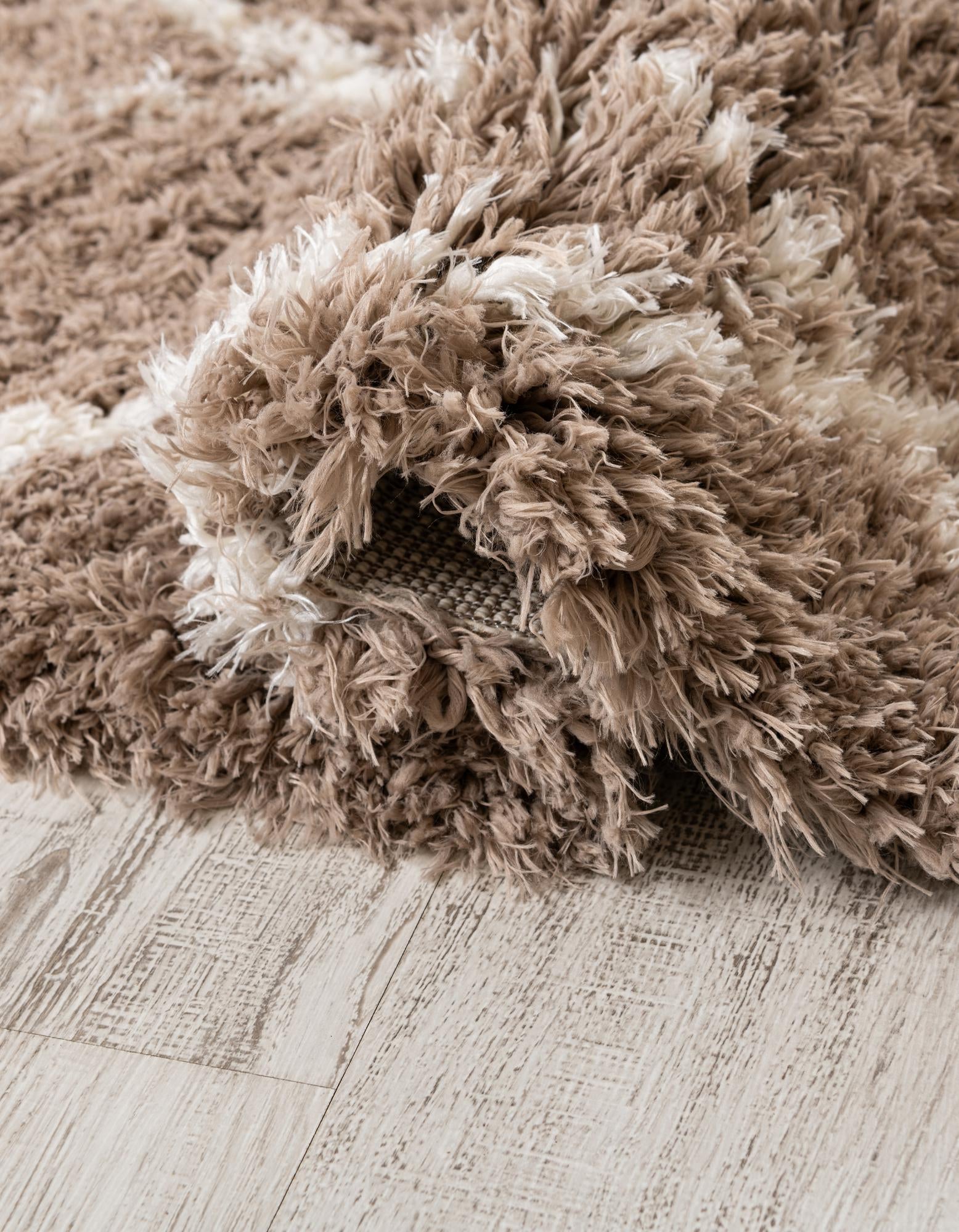 2' 7 x 12' Infinity Shag Runner Rug