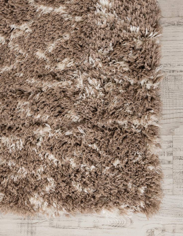 Detail image of 8' x 8' Infinity Shag Square Rug