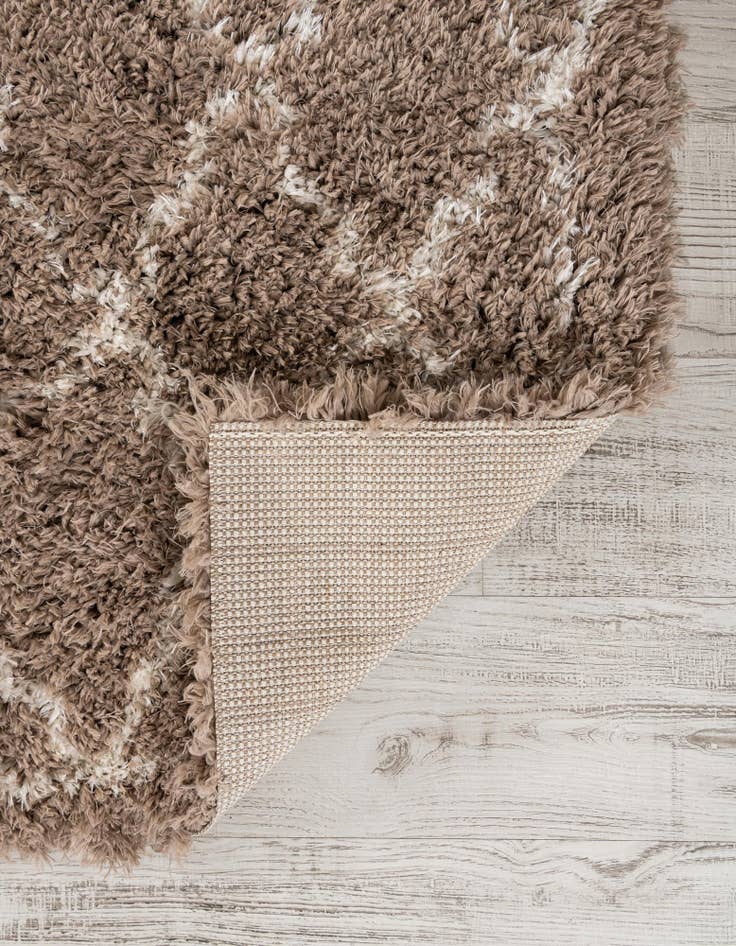 Detail image of 8' x 8' Infinity Shag Square Rug
