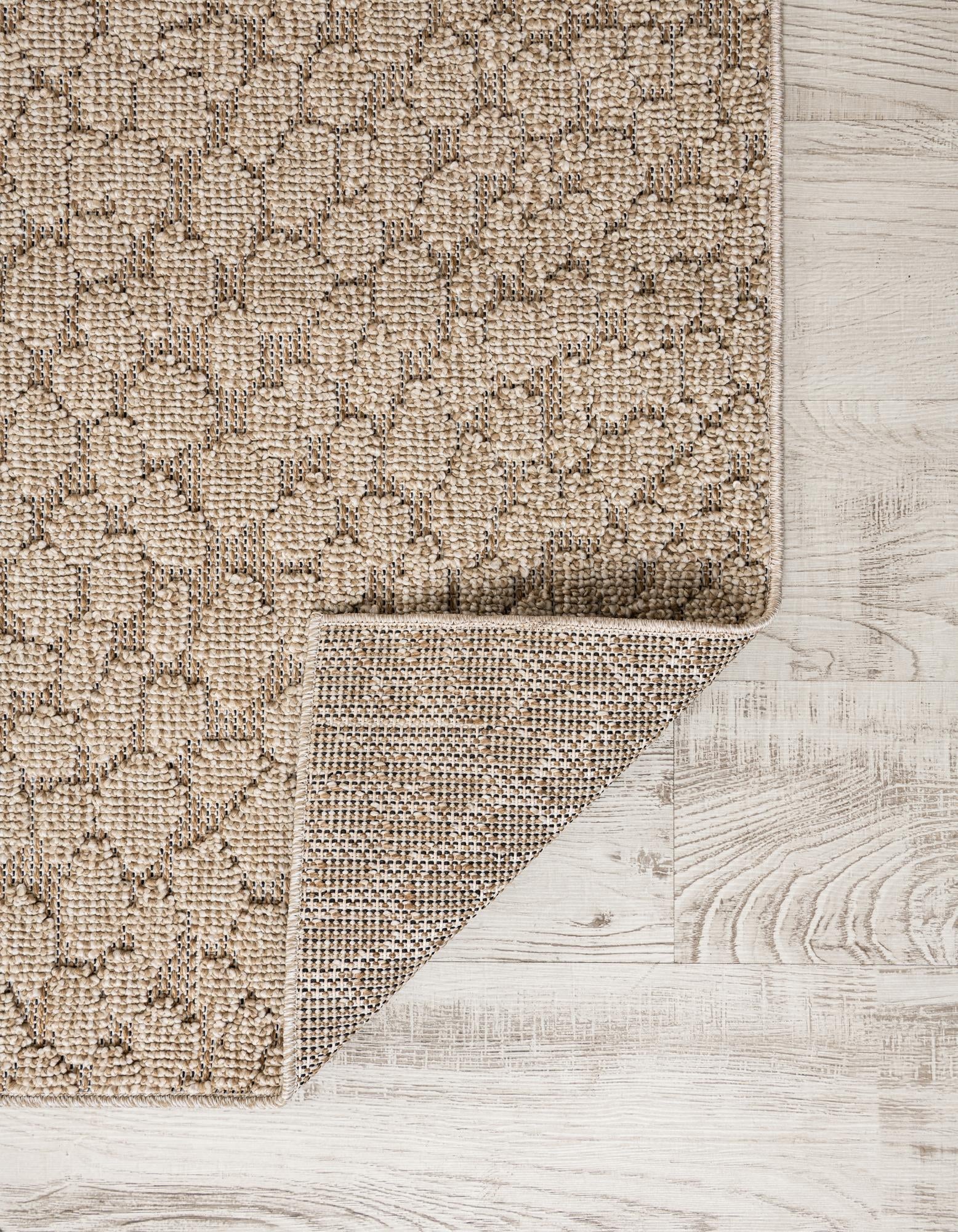 7' 10 x 7' 10 Easy-Clean Safari Indoor / Outdoor Square Rug