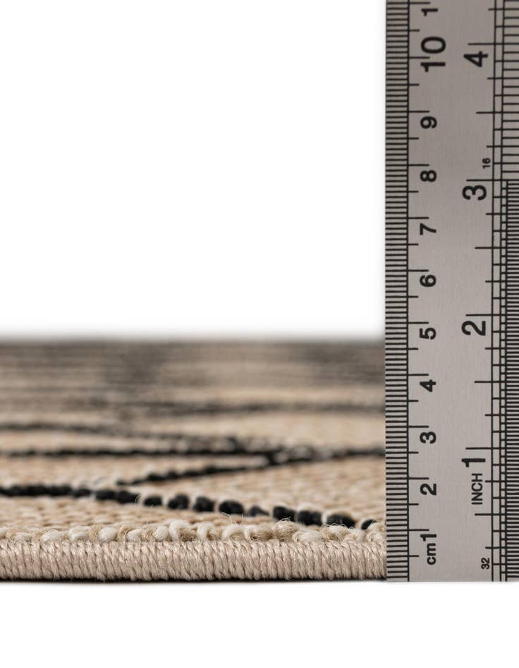 Detail image of 7' 10 x 7' 10  Washable Trellis Indoor / Outdoor Square Rug