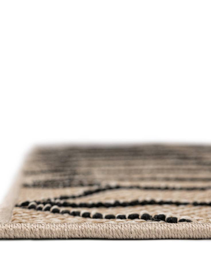 Detail image of 7' 10 x 7' 10  Washable Trellis Indoor / Outdoor Square Rug