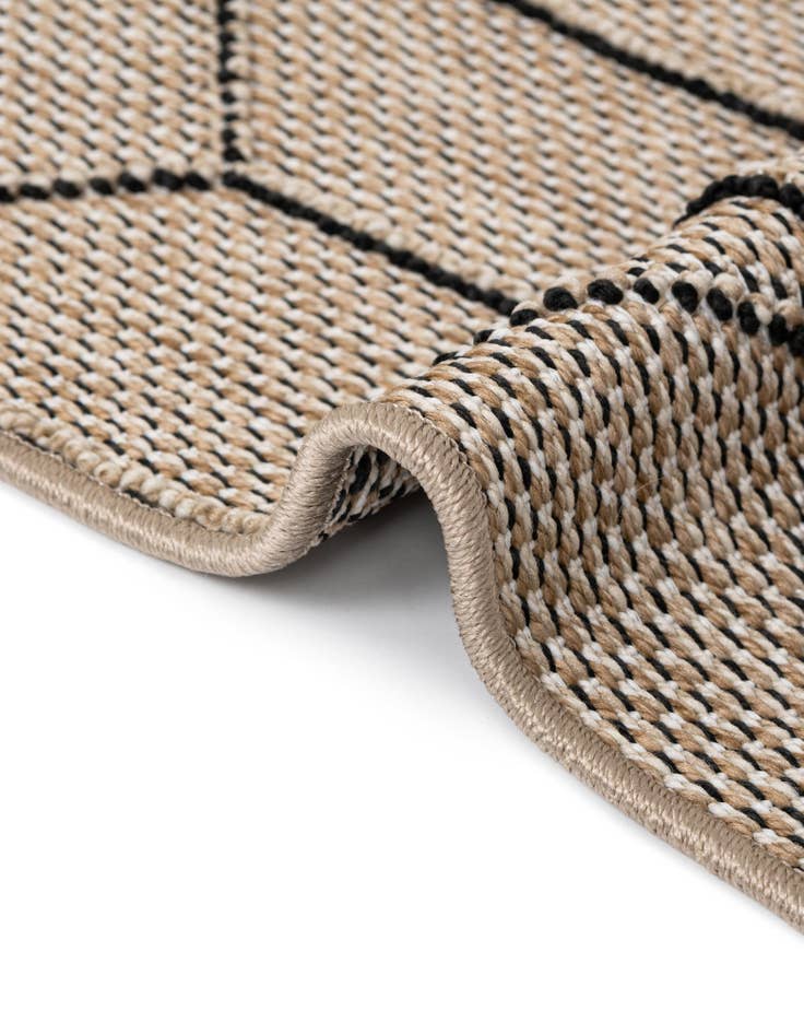 Detail image of 7' 10 x 7' 10  Washable Trellis Indoor / Outdoor Square Rug