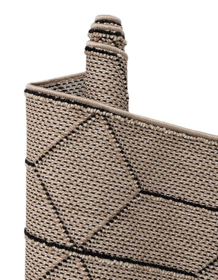 Detail image of 7' 10 x 7' 10  Washable Trellis Indoor / Outdoor Square Rug