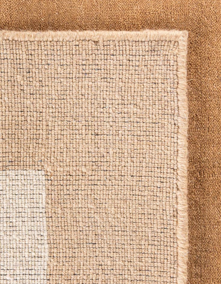 Detail image of 9' x 12' Jill Zarin Border Wool Rug