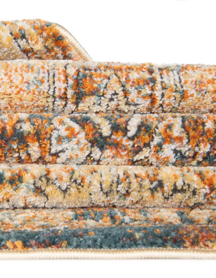 Detail image of 2' x 6' Isabella Runner Rug