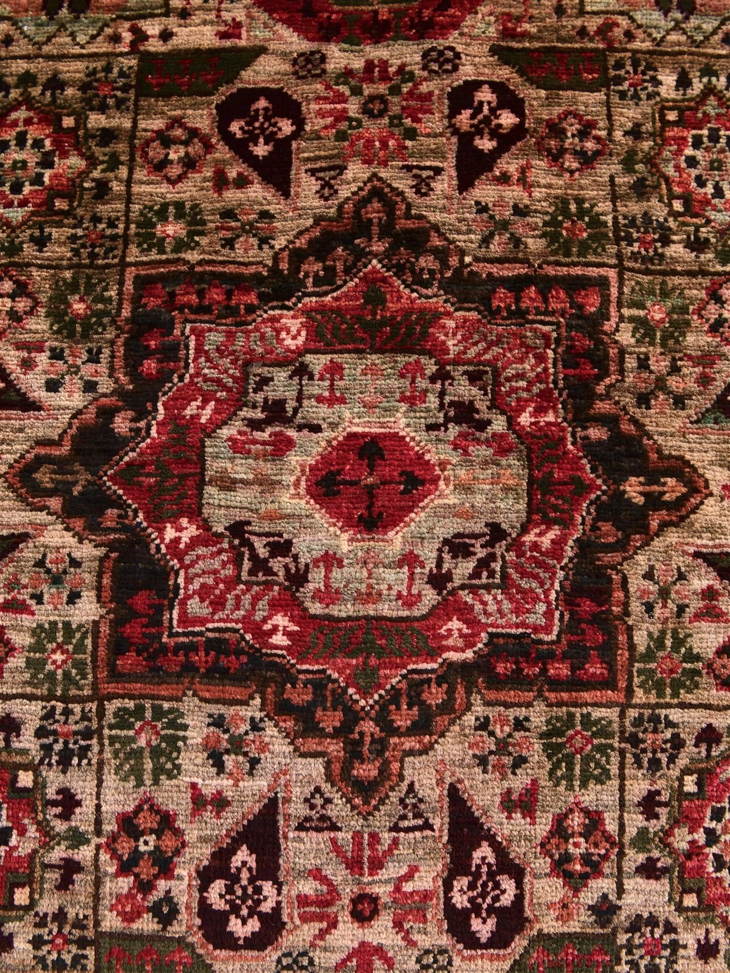 2' 2 x 3' 2 Hand Knotted Mamluk Ziegler Rug