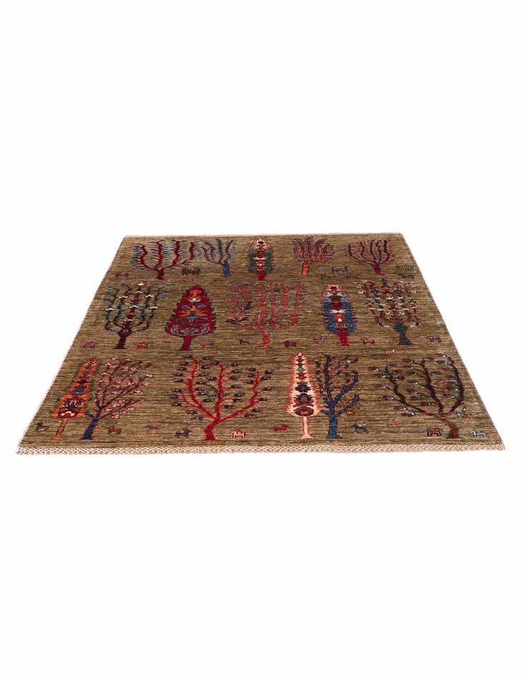 Detail image of 4' 2 x 5' 9 Hand Knotted Ariana Ziegler Rug