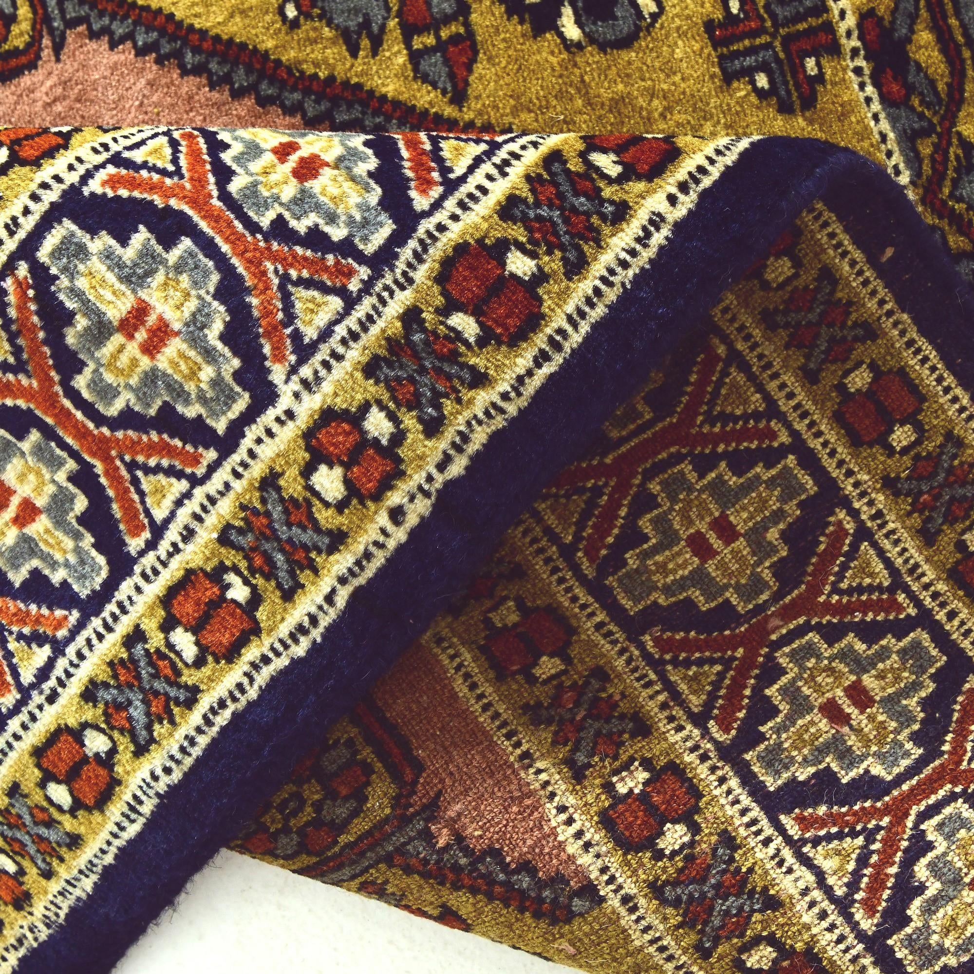 2' 8 x 4' 3 Bokhara Wool Rug