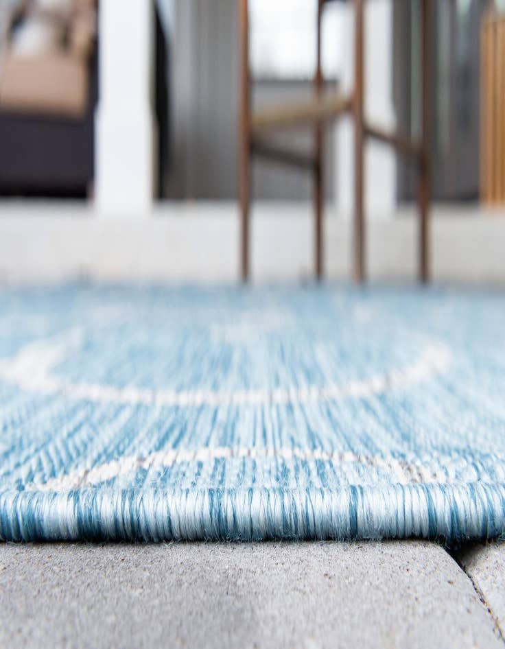 Detail image of 4' x 6' Easy-Clean Botanical Indoor / Outdoor Rug