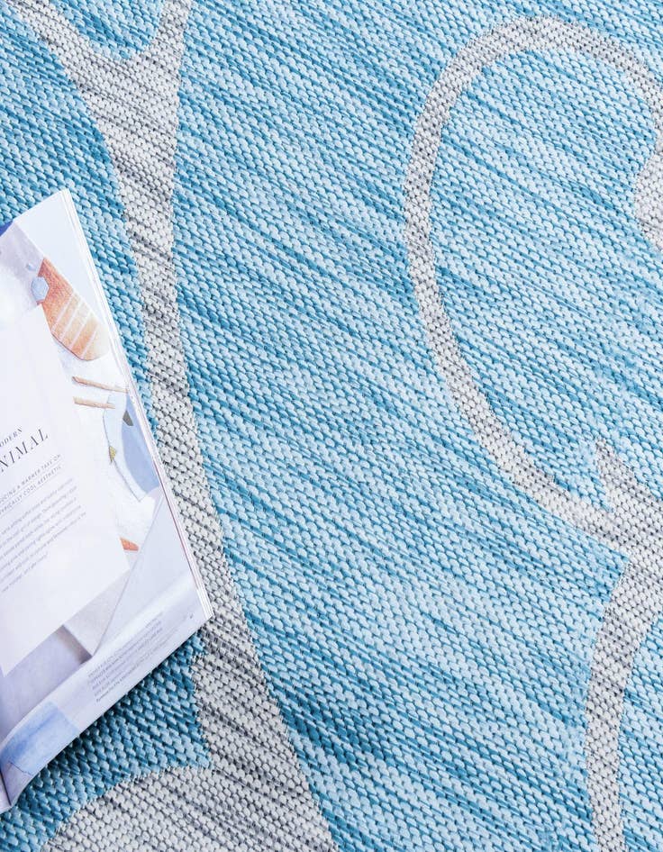 Detail image of 6' x 9'  Washable Botanical Indoor / Outdoor Rug