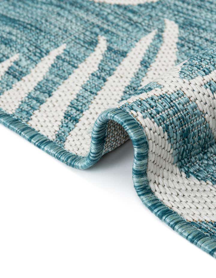 7' x 10' Easy-Clean Botanical Indoor / Outdoor Rug