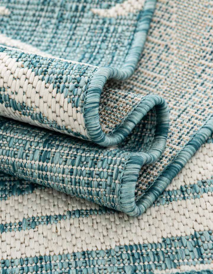 7' x 10' Easy-Clean Botanical Indoor / Outdoor Rug