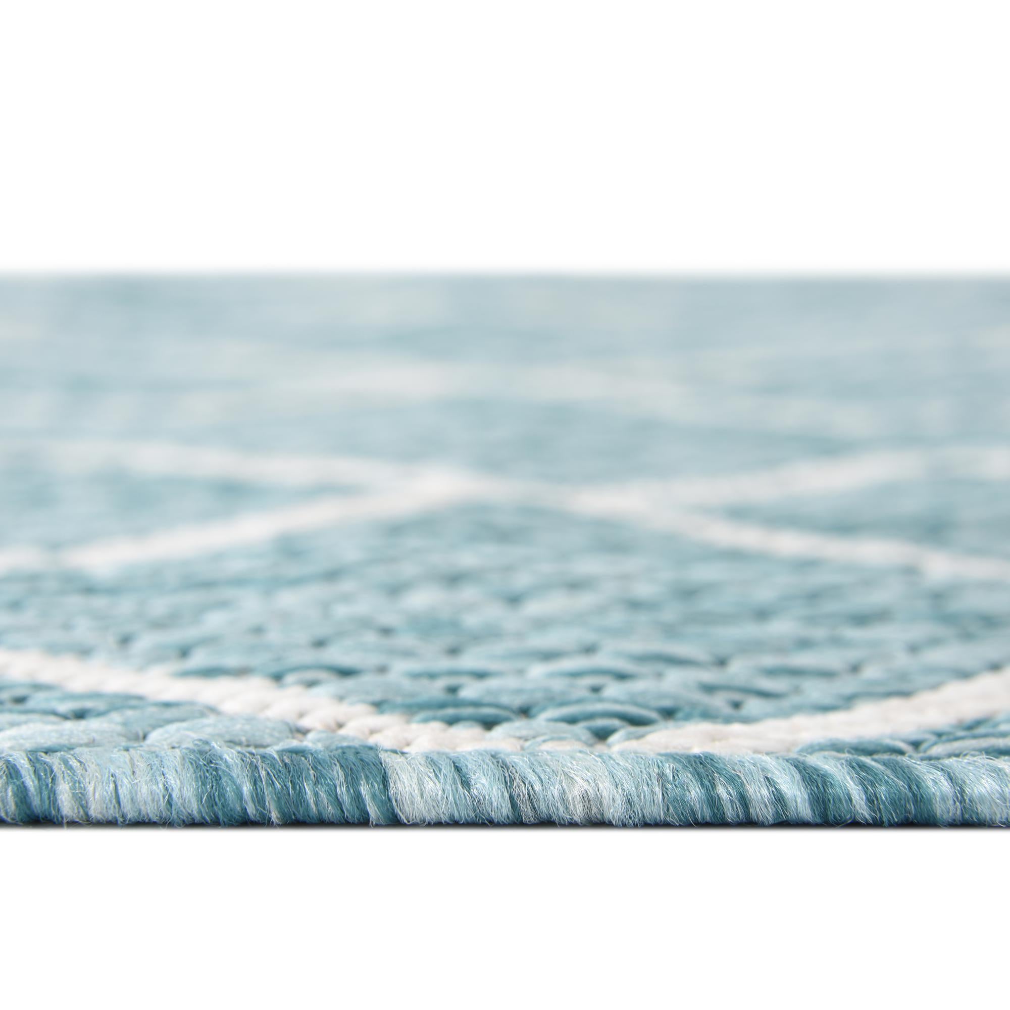 9' x 12' 2 Easy-Clean Lattice Indoor / Outdoor Rug