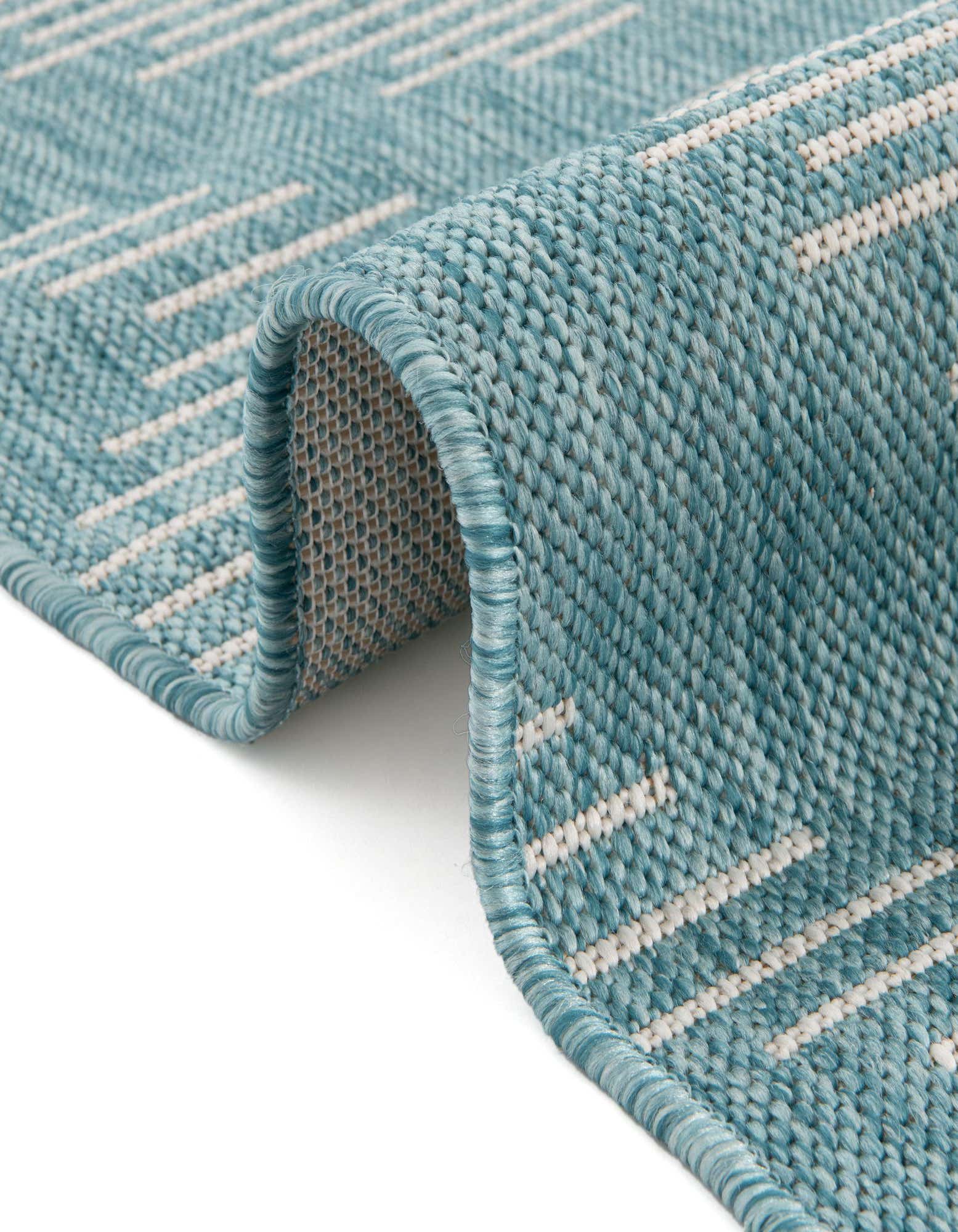 Detail image of 62cm x 95cm Modern Indoor / Outdoor Rug