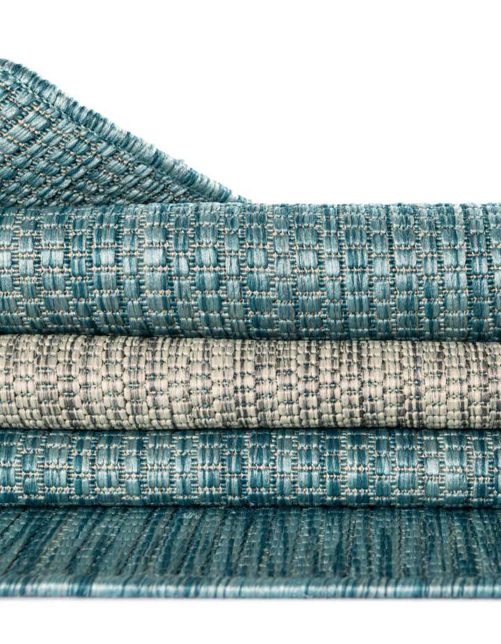 7' x 10' Easy-Clean Ribbon Indoor / Outdoor Rug