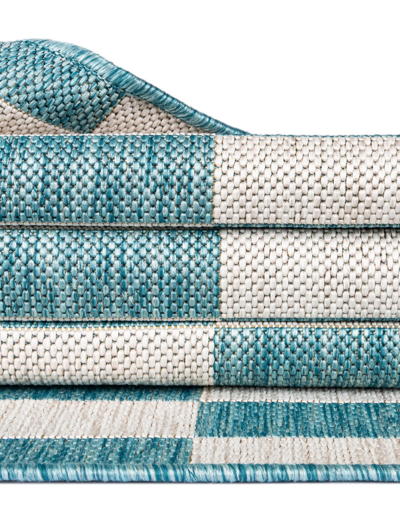 7' x 10' Easy-Clean Ribbon Indoor / Outdoor Rug