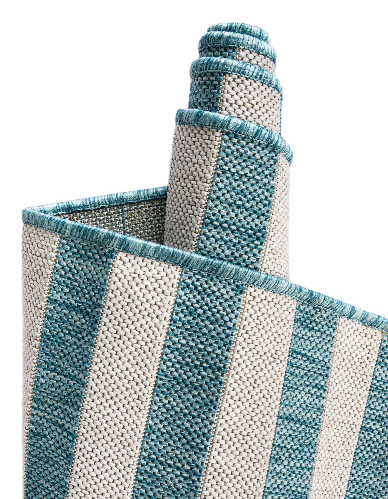 7' x 10' Easy-Clean Ribbon Indoor / Outdoor Rug