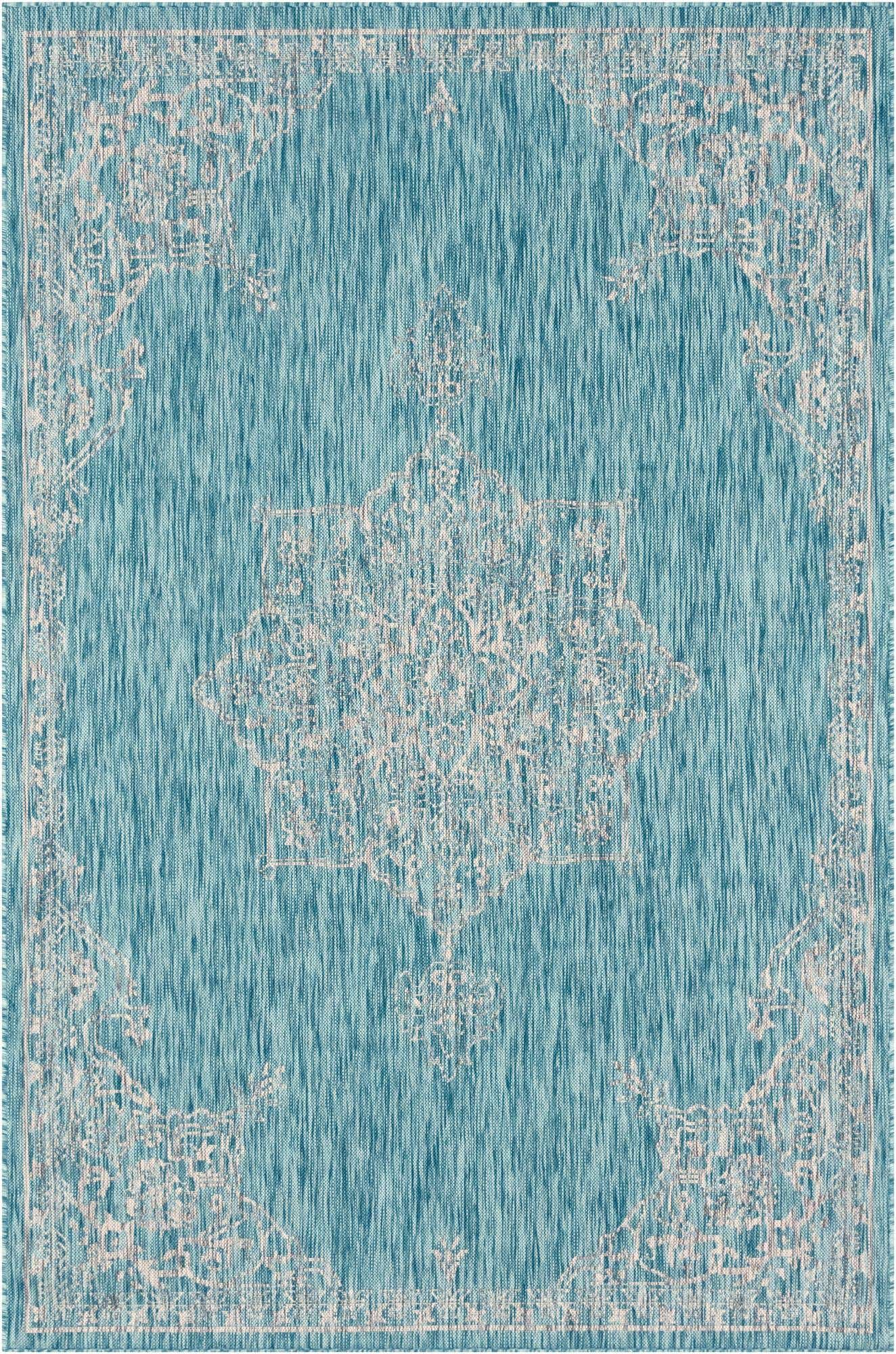 6' x 9' Easy-Clean Traditional Indoor / Outdoor Rug