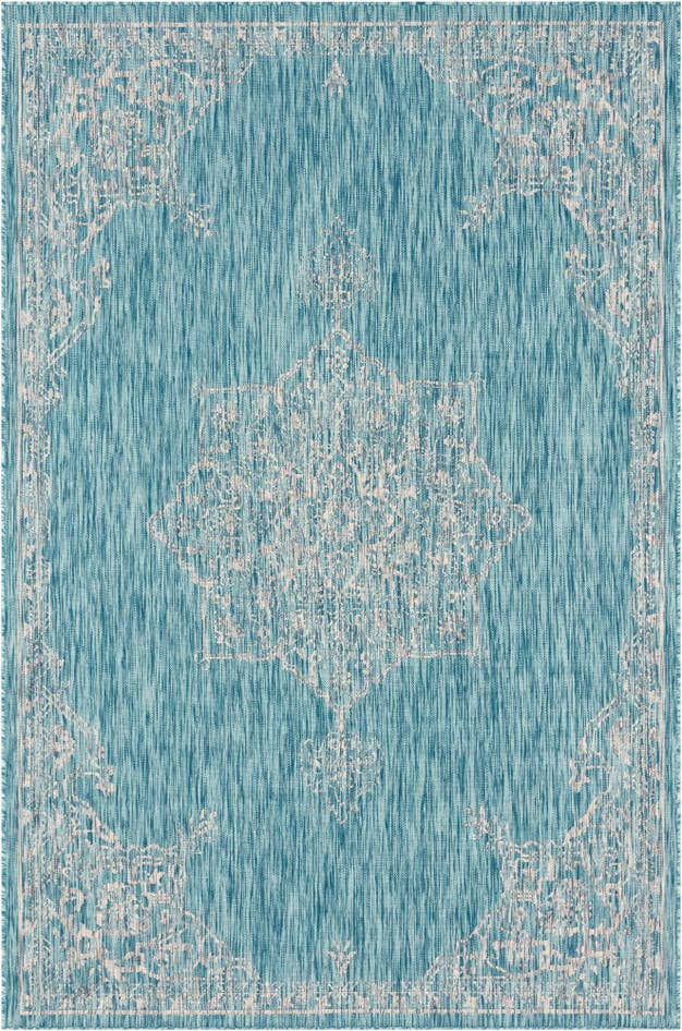Detail image of 6' x 9' Easy-Clean Traditional Indoor / Outdoor Rug