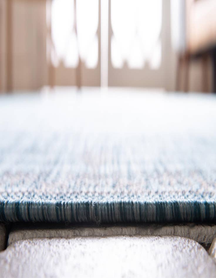Detail image of 4' x 6'  Washable Traditional Indoor / Outdoor Rug