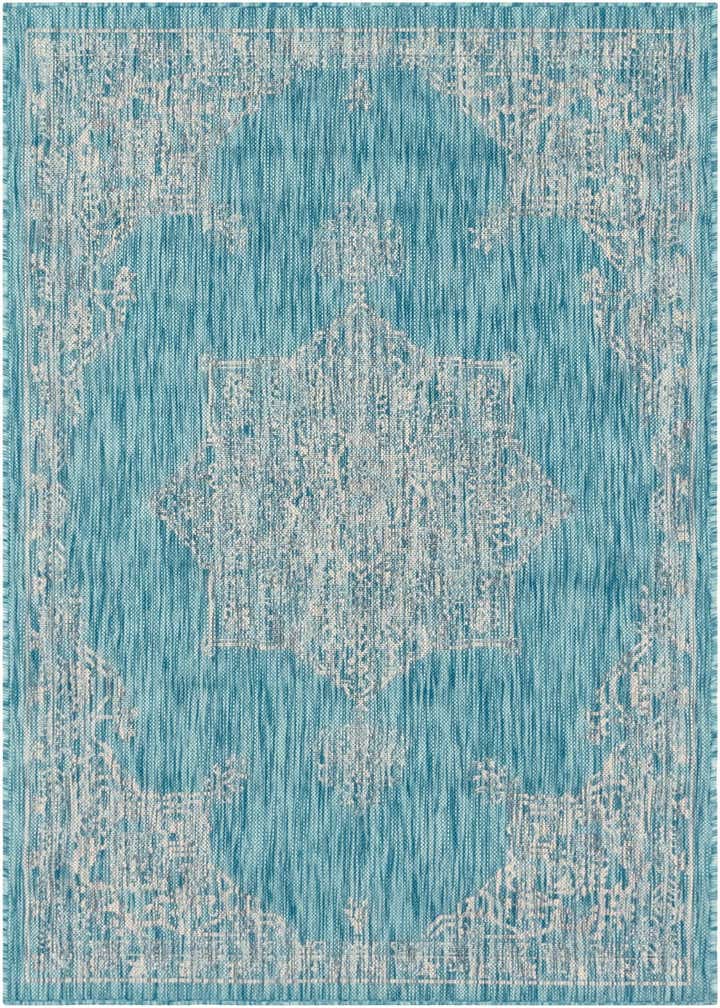 4' x 6' Easy-Clean Traditional Indoor / Outdoor Rug