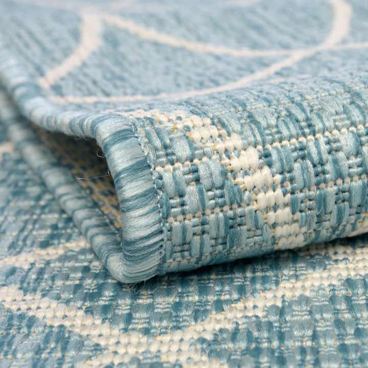 7' 10 x 11' Easy-Clean Trellis Indoor / Outdoor Rug