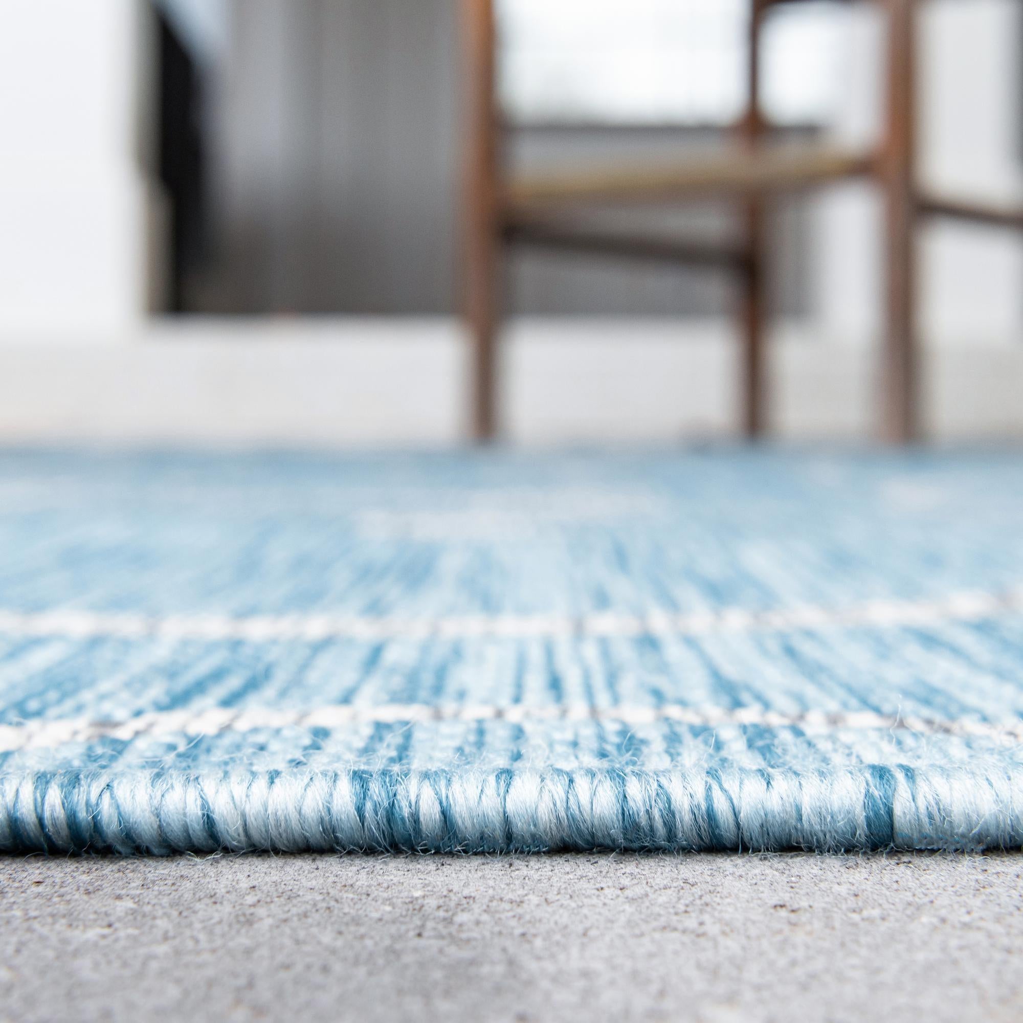 4' x 4' Easy-Clean Botanical Indoor / Outdoor Round Rug