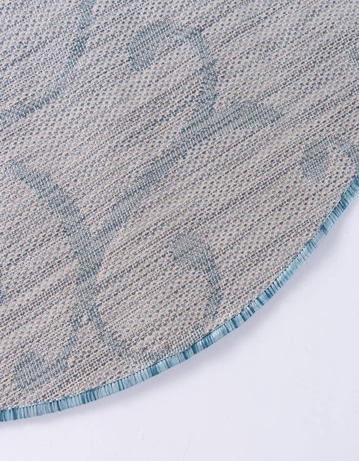 Detail image of 4' x 4'  Washable Botanical Indoor / Outdoor Round Rug