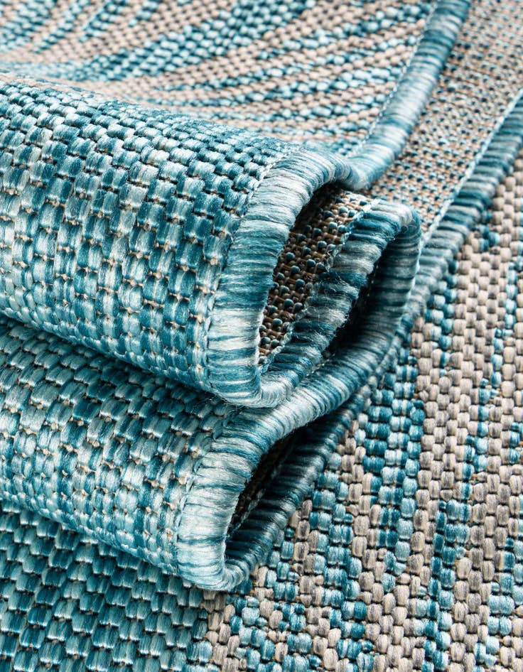 Detail image of 4' x 4' Easy-Clean Botanical Indoor / Outdoor Round Rug
