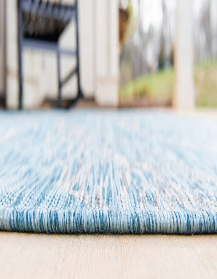 Detail image of 4' x 4' Easy-Clean Botanical Indoor / Outdoor Round Rug