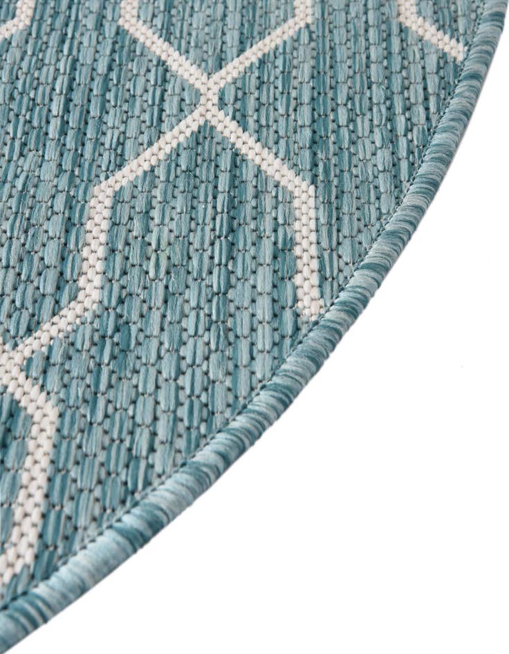 Detail image of 4' x 4' Washable Lattice Indoor / Outdoor Round Rug