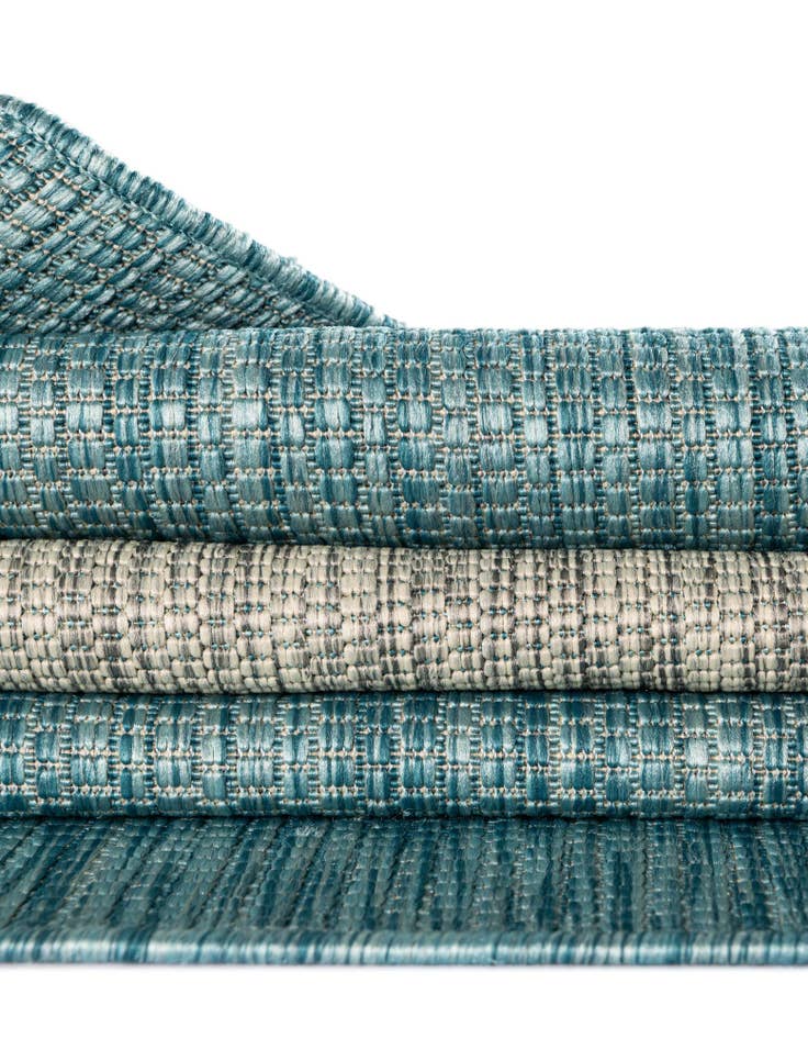 Detail image of 4' x 4' Washable Ribbon Indoor / Outdoor Round Rug