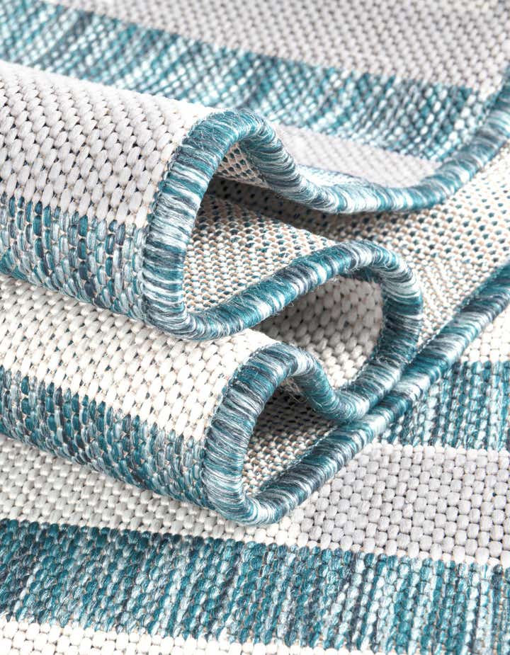4' x 4' Easy-Clean Ribbon Indoor / Outdoor Round Rug
