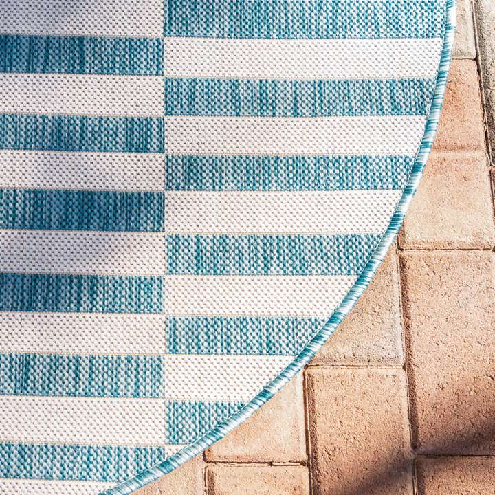 4' x 4' Easy-Clean Ribbon Indoor / Outdoor Round Rug