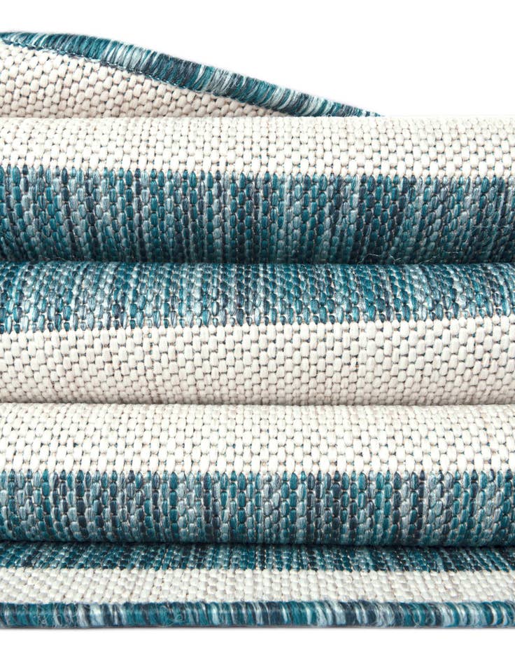 Detail image of 4' x 4' Easy-Clean Ribbon Indoor / Outdoor Round Rug