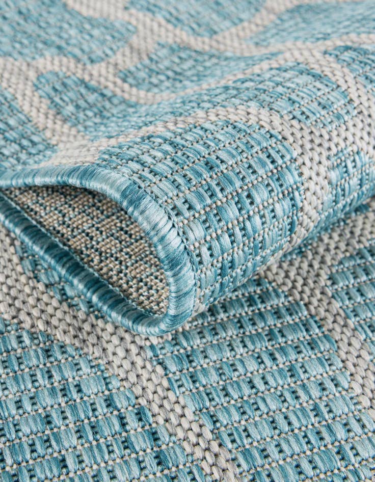 Detail image of 4' x 4' Easy-Clean Safari Indoor / Outdoor Round Rug