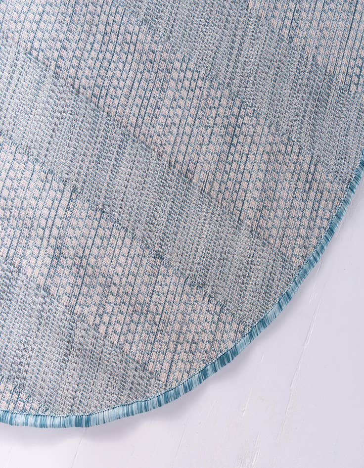 Detail image of 4' x 4'  Washable Striped Indoor / Outdoor Round Rug