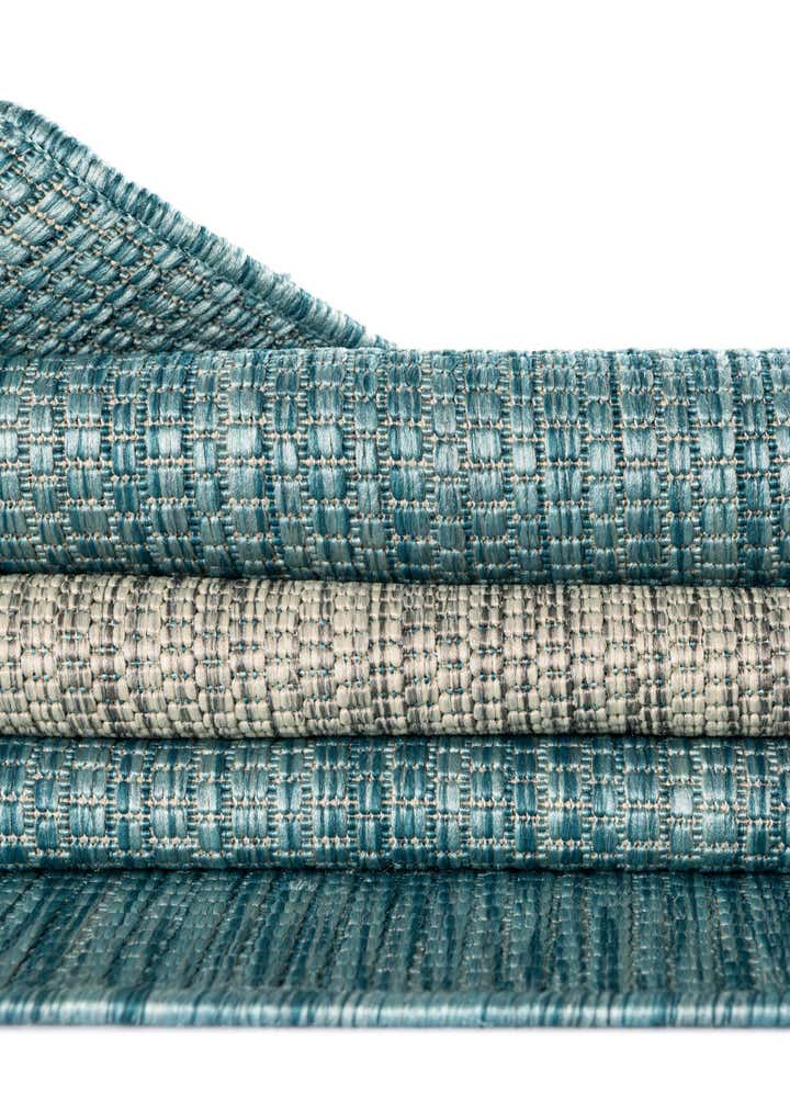 4' x 4' Easy-Clean Striped Indoor / Outdoor Round Rug