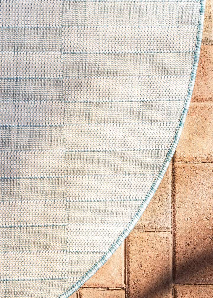 4' x 4' Easy-Clean Striped Indoor / Outdoor Round Rug