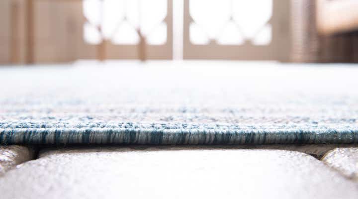 4' x 4' Easy-Clean Traditional Indoor / Outdoor Round Rug