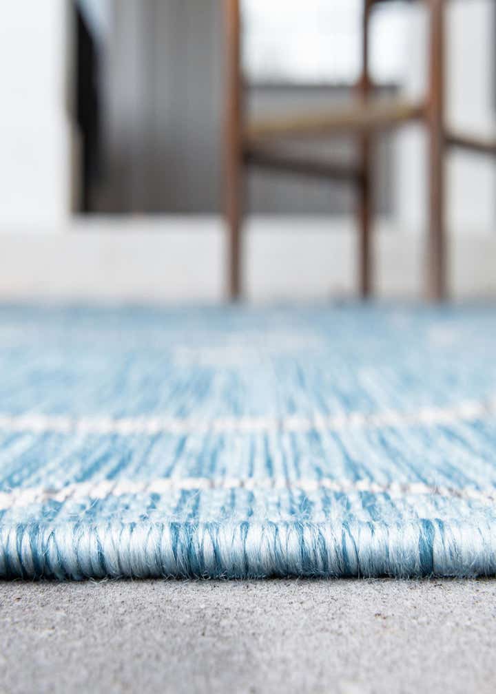 2' x 6' Easy-Clean Botanical Indoor / Outdoor Runner Rug