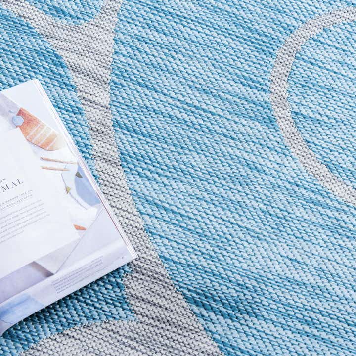 2' x 6' Easy-Clean Botanical Indoor / Outdoor Runner Rug