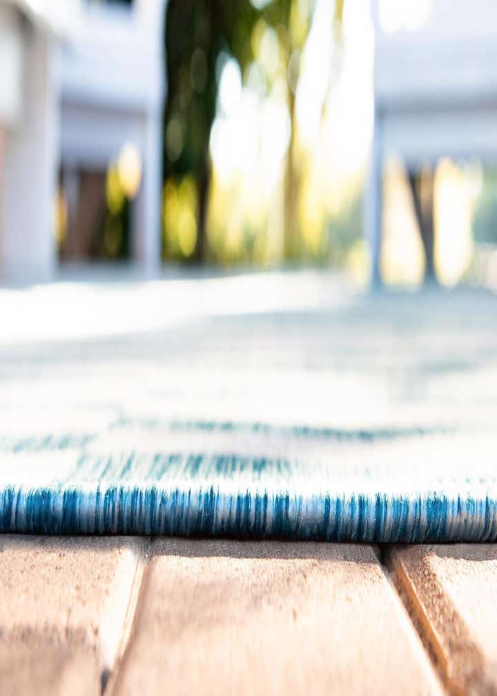 2' x 6' Easy-Clean Striped Indoor / Outdoor Runner Rug