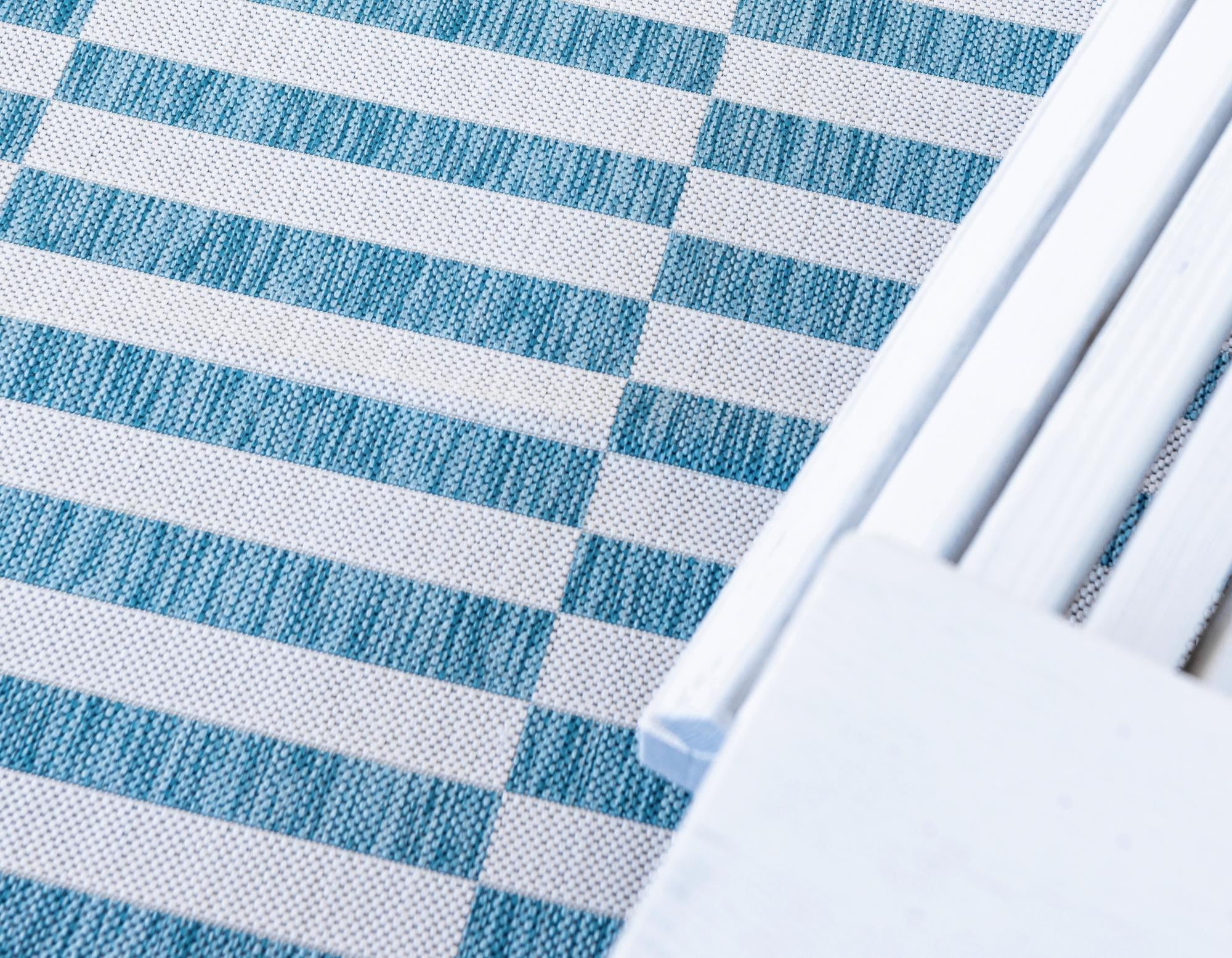 2' x 6' Easy-Clean Striped Indoor / Outdoor Runner Rug