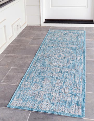 2' x 6' Easy-Clean Traditional Indoor / Outdoor Runner Rug