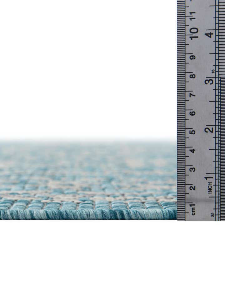 2' x 6' Easy-Clean Traditional Indoor / Outdoor Runner Rug