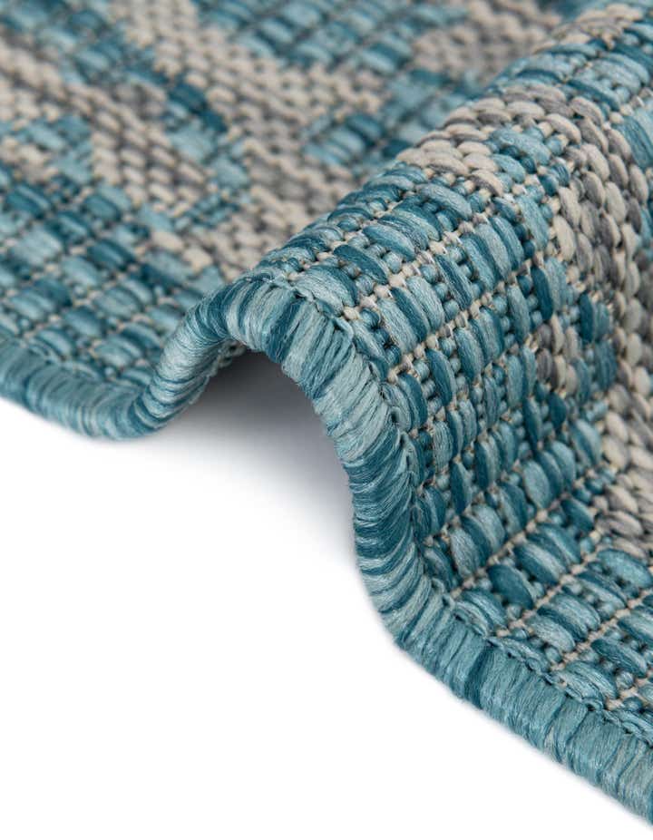 2' x 6' Easy-Clean Traditional Indoor / Outdoor Runner Rug